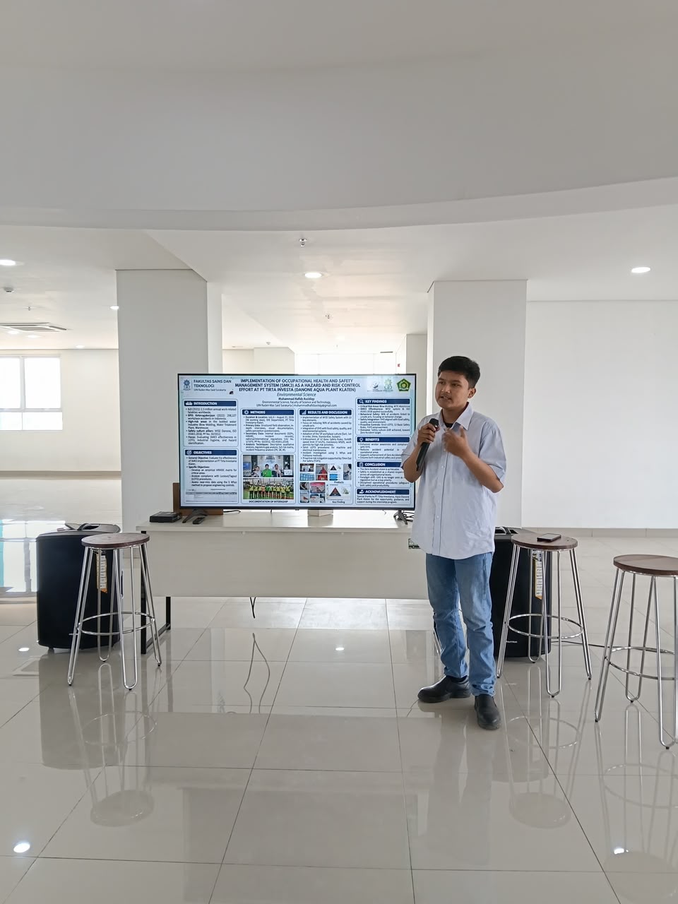 Partisipasi Mahasiswa Ilmu Lingkungan dalam Public Expose Day Fakultas Sains dan Teknologi 2026